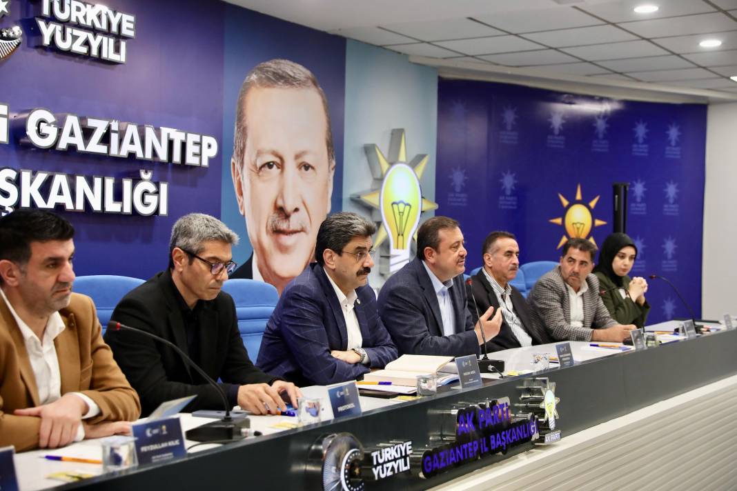 AK Parti Gaziantep Teşkilatında Güçlü İstişare: Hakan Aksu’dan Destek Ziyareti 2